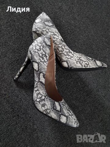 Дамски стилни обувки на ток със змийски принт 38 номер, снимка 1 - Дамски елегантни обувки - 37654686