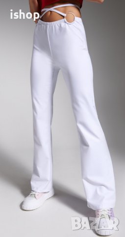 Бял Панталон с Широки Крачоли, снимка 1 - Панталони - 39545653