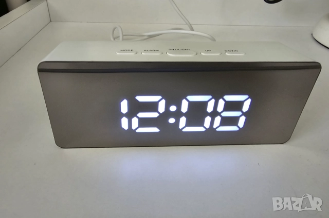 Часовник с аларма