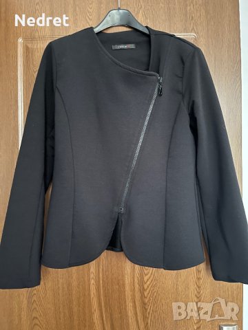 Черно дамско сако, снимка 4 - Сака - 38104508