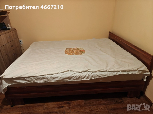 продавам , снимка 2 - Спални и легла - 52634137