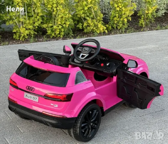 Акумулаторен джип Audi Q7 12V , снимка 4 - Електрически играчки - 50271047