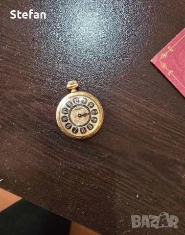 Два часовника за колекционери и любители на старинни предмети