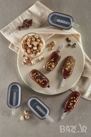 Комплект форми за сладолед на клечка Lekue 4 броя, с капачета