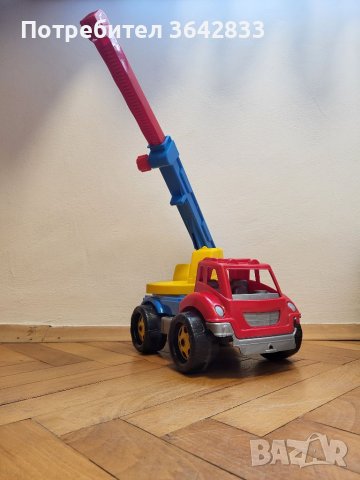 Детска играчка камионче(кран), снимка 7 - Коли, камиони, мотори, писти - 39676317