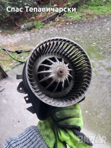 Продавам моторче за парно за фиат пунто 2003г.