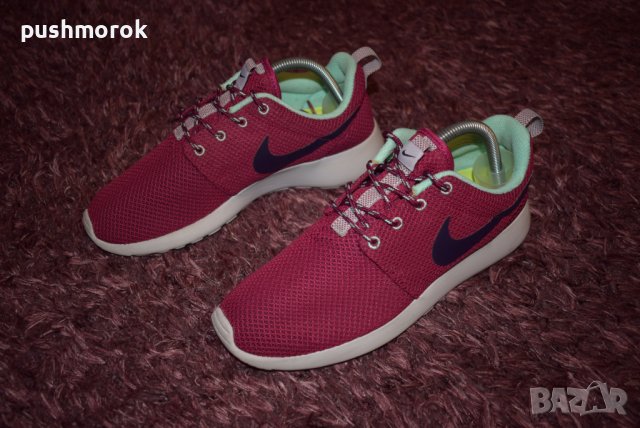 Nike Roshe Run 40 номер, снимка 3 - Маратонки - 37109171