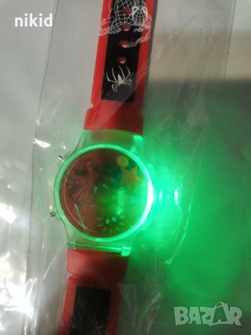 Спайдърмен Spiderman  LED светещ с капаче детски дигитален ръчен часовник, снимка 2 - Детски - 32577432