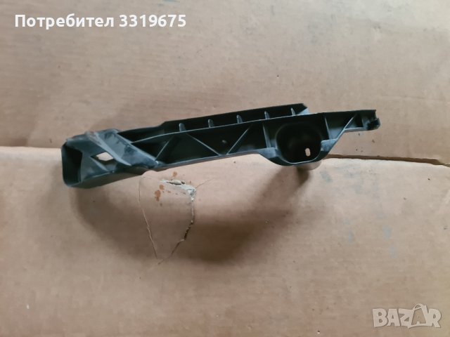 Държач предна броня за Фолксваген Джета / Volkswagen Jetta Mk5, снимка 2 - Части - 43699694