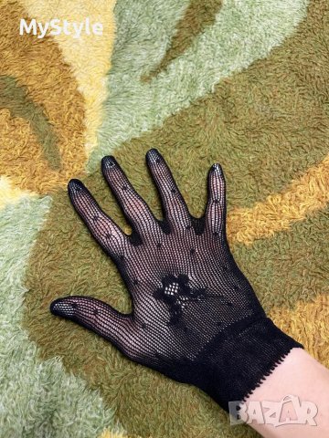 ГОЛЯМО намаление - Италиански ръкавици + обеци на същия дизайнер