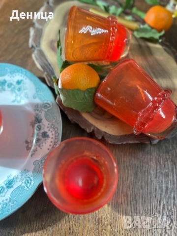 Огнено чудо от СССР В оригинал е с 4 чаши и е комплект , снимка 7 - Сервизи - 52634522