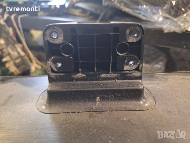 оригинална стойка за телевизор TELEFUNKEN модел T32TX275D, снимка 2 - Стойки, 3D очила, аксесоари - 44877567