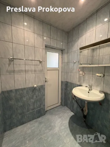 Просторен 4-стаен апартамент в центъра – срещу пощата! Тухла, гараж, 2 мази и дизайнерско винтидж об, снимка 14 - Апартаменти - 50359094