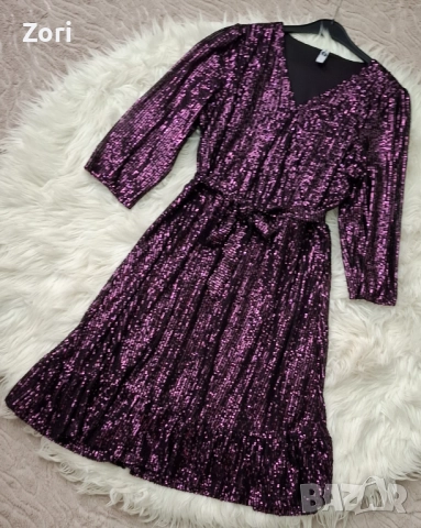 РАЗКОШНА рокля, цялата в лилави пайети