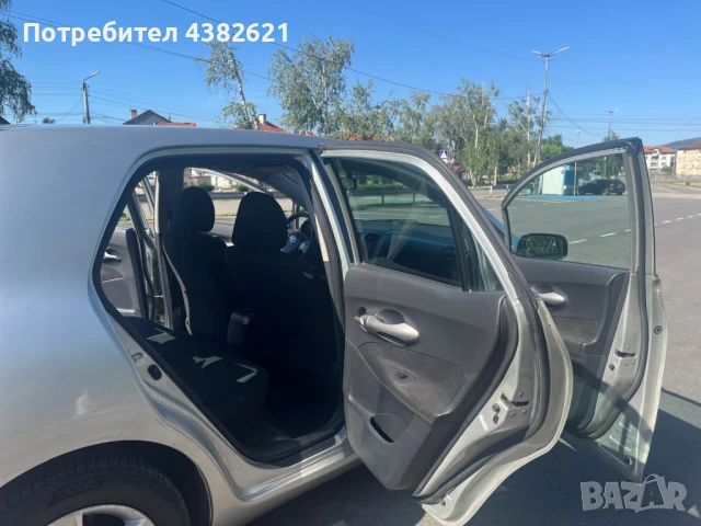 Тойота Аурис, снимка 10 - Автомобили и джипове - 51429997