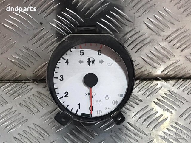 Оборотомер Alfa Romeo 156,2000г.