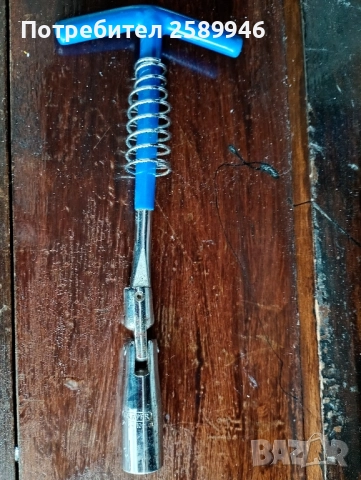 Ключ за демонтаж на запалителни свещи