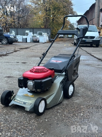 Бензинова косачка Honda 