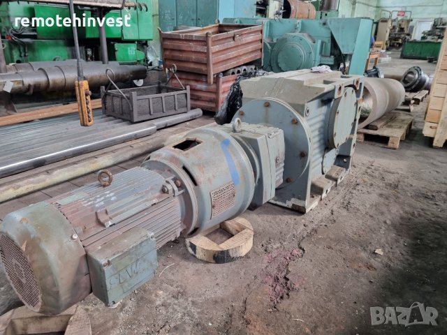 Мотор-Редуктор Sew Eurodrive K167 R107 AT542 DV180M4, снимка 4 - Други машини и части - 37936660