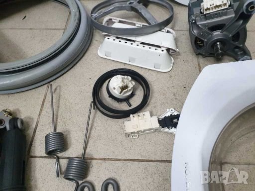 Части за пералня Ariston AVSF 109, снимка 8 - Перални - 27769888