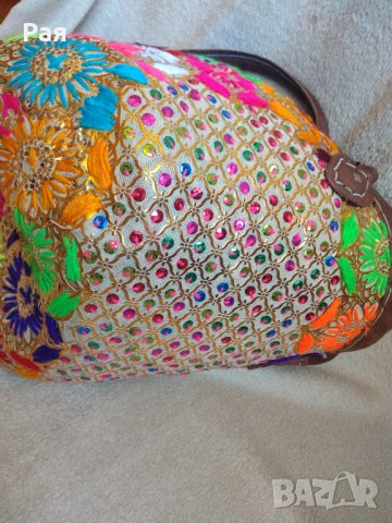 Мароканска ръчно изработена чанта от тъкана слама с флорална бродерия от памук, вълна и пайети, коже, снимка 7 - Чанти - 33509010