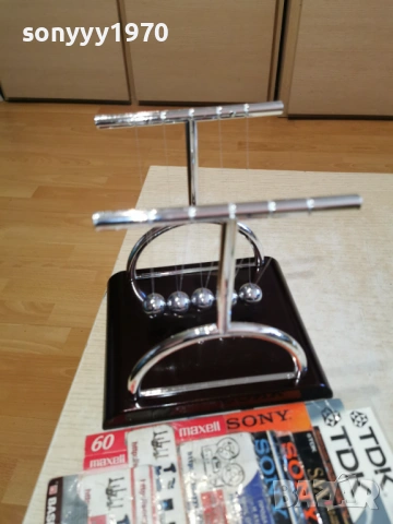 Люлката на Нютон-18х18х15см-стоманени топчета 1501261052, снимка 15 - Колекции - 53106282