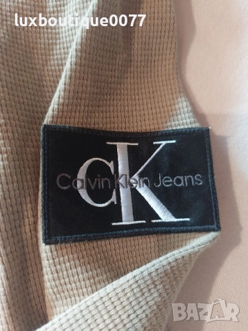 Чисто нов без етикет мъжки пуловер Calvin Klein Jeans , снимка 4 - Пуловери - 51636907