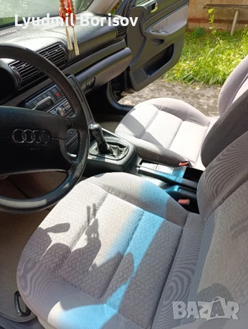Продавам Ауди А4, 1.8, 125 к.с., бензин, 1995г, снимка 4 - Автомобили и джипове - 51172473