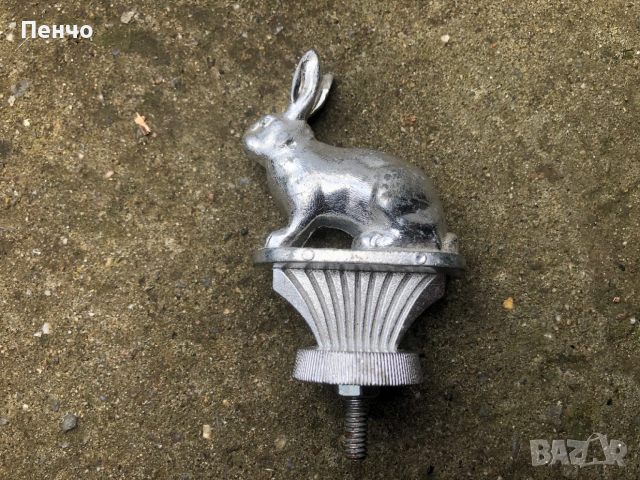 стара авто емблема - ретро