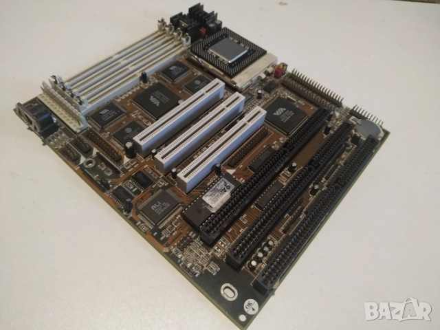 АТ дънна платка soket 7 с процесор intel Pentium 200MMX, снимка 2 - Дънни платки - 52211882