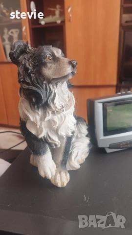 Керамична фигура на куче