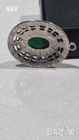 Vintage висулка с маркизити и зелен камък , снимка 2 - Колиета, медальони, синджири - 43316811