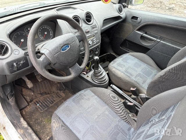 Ford Fiesta 1.4 TDCI 2007 товарен, снимка 8 - Автомобили и джипове - 53384304