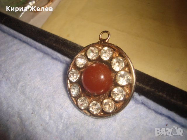 СТАР ПОСРЕБРЕН АРТ ДЕКО РЕТРО МЕДАЛЬОН с ШЛИФАВАН ЧЕРВЕН КЕХЛИБАР ФАТУРАН и ФАСЕТИРАНИ ЦИРКОНИ 29364, снимка 7 - Антикварни и старинни предмети - 37720118