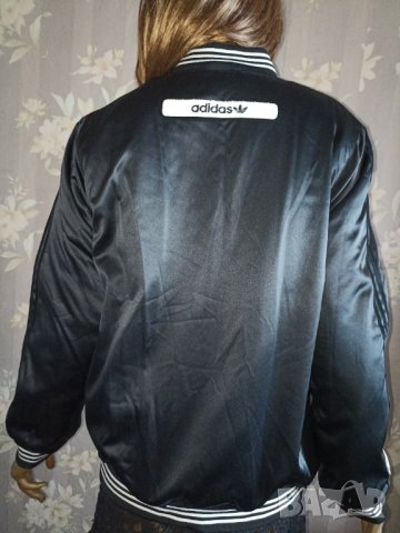 Adidas- M/L- Girls are awesome- Уникално ново дамско яке тип бомбър от черен сатен, снимка 10 - Якета - 38026910