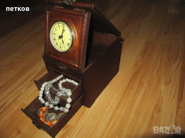 дървена кутия с вграден часовник, снимка 9 - Антикварни и старинни предмети - 43930249