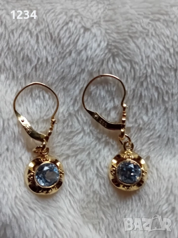 Винтидж модел златни висящи обеци