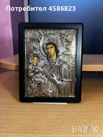 Сребърна икона „Св. Богородица с Младенеца“