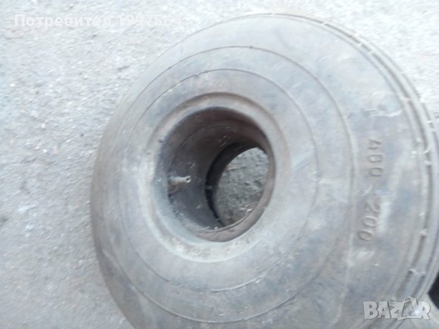 Самолетни гуми, снимка 5 - Гуми и джанти - 39713170