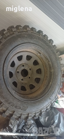 Рошави гуми и джанти нови, снимка 2 - Гуми и джанти - 52627095