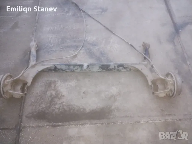 Заден мост за Форд фиеста , снимка 2 - Части - 49718616