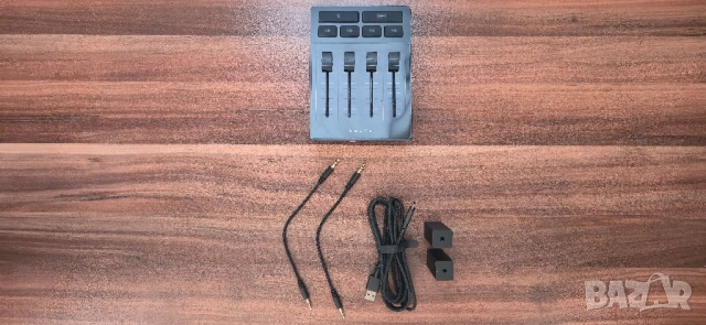 Комплект: HyperX - ProCast + кабел + Razer audio Mixer + стойка, снимка 6 - Микрофони - 51796564