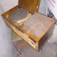 Продавам рядък радиограмофон, снимка 3 - Антикварни и старинни предмети - 43824236