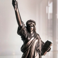 Сувенир от Ню Йорк , Статуята на Свободата . , снимка 7 - Антикварни и старинни предмети - 44843995