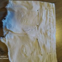 Нови дънкови панталонки, снимка 3 - Къси панталони и бермуди - 33550138