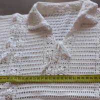 Оригинална блуза с къс ръкав и яка, изплетен на една кука, в бежов цвят, снимка 3 - Потници - 37019434