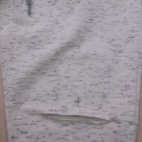 Меланжиран бял спортен панталон с леко смъкнато дъно тип потур и с бродерия Мини Маус, снимка 3 - Панталони - 44009975