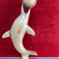 Месингова статуетка на делфин с топка, снимка 3 - Статуетки - 44127643