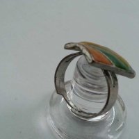 Ретро пръстен с цветен емайл , снимка 3 - Антикварни и старинни предмети - 28778574