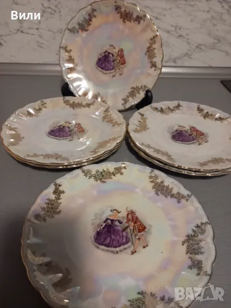 Сервиз от десертни чинии с различни романтични сцени от немски порцелан , снимка 1
